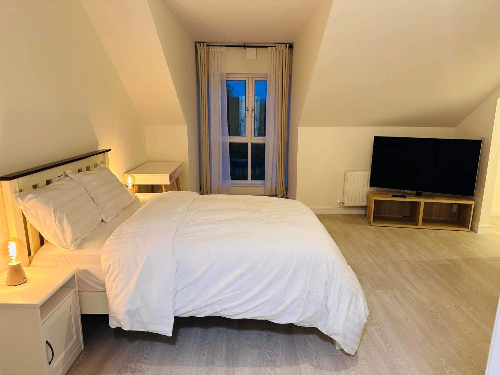 King Room With Ensuite In Dublin Clondalkin Buitenkant foto